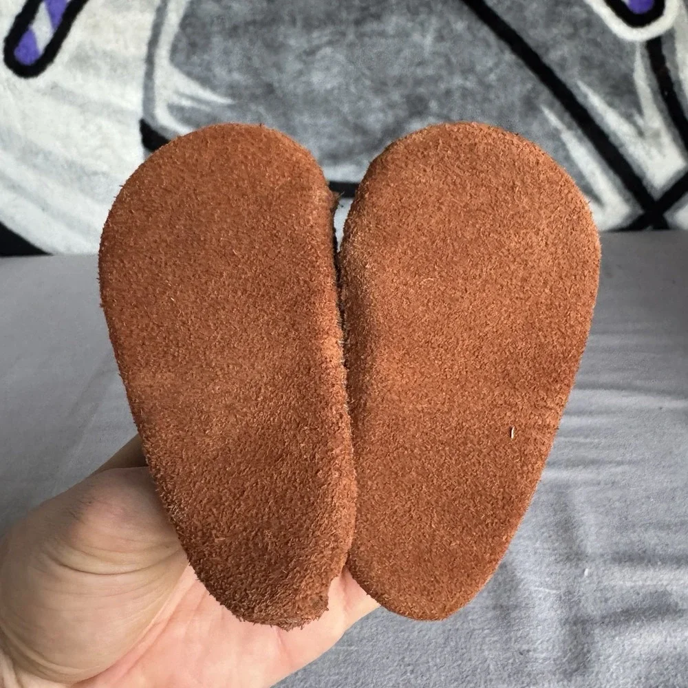 Size 1c - Minnetonka Suede Front Strap Bootie Moccasins Style 1122 Baby